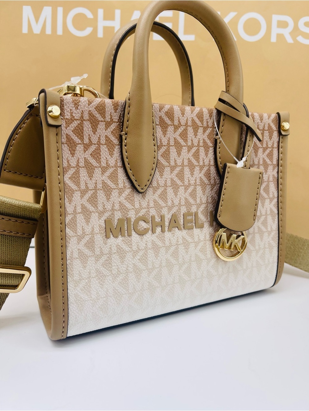 Michael Kors Mirella Extra-Sm Ombré Logo Crossbody XBODY Shopper Bag
Camel
NWT